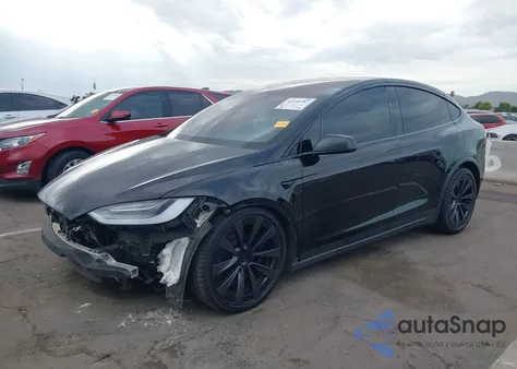 2022 Tesla Model X Dual Motor All-Wheel Drive z USA, uszkodzony, nr VIN 7SAXCBE58NF328641